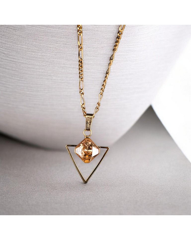 Girocollo Gold “Piramide Astratta”: Riflessi in Ambra Orientale